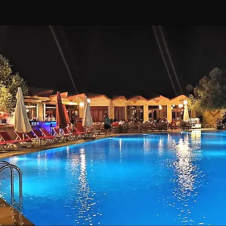 阿利兹度假酒店 度假村 3*